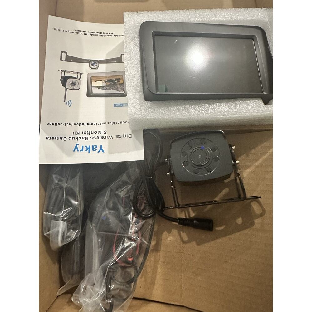 Yakry Wireless RV Backup Camera System 5" LCD Monitor IP69 Waterproof - Picture 3 of 4